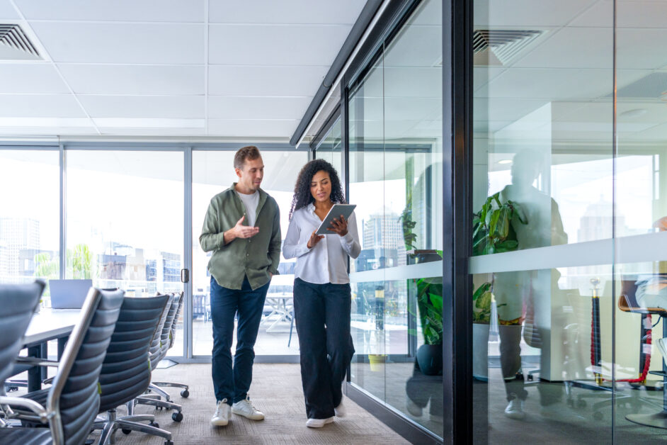 employees discussing hr acuity fall 2025 G2 recognition
